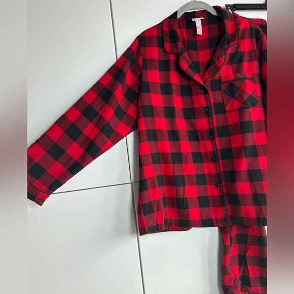 Target Wondershop Buffalo Check 2 Piece Pajama Red Black Size XL Top and Pant - Picture 2 of 5